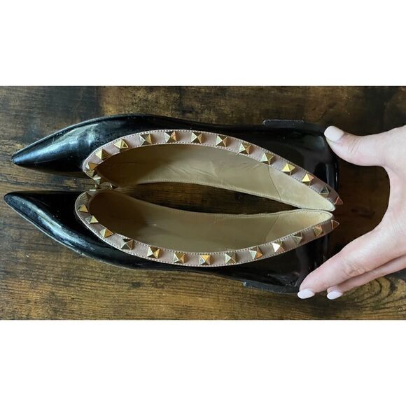 Authentic Valentino Garavani Patent
Rockstud Flats in Black Size 39/9 - Picture 8 of 11